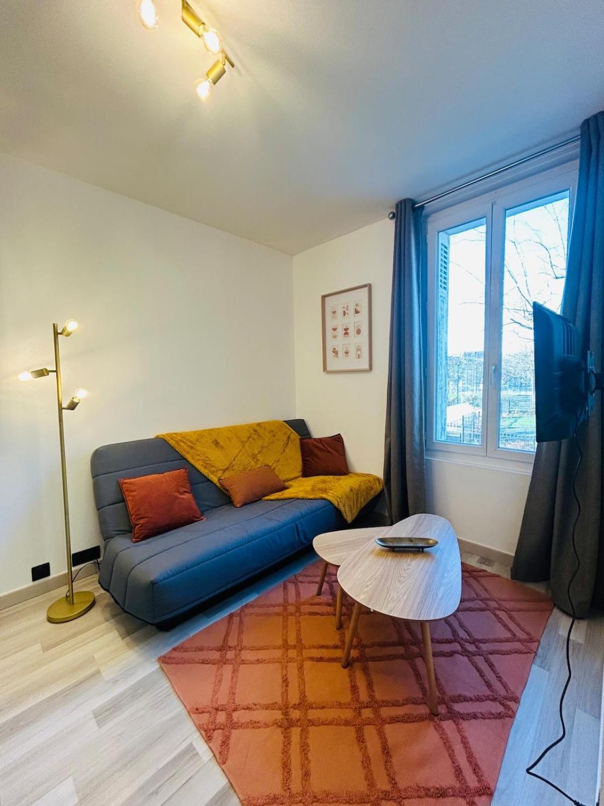Appartement Charmant Proche Gare Tours Exterior foto